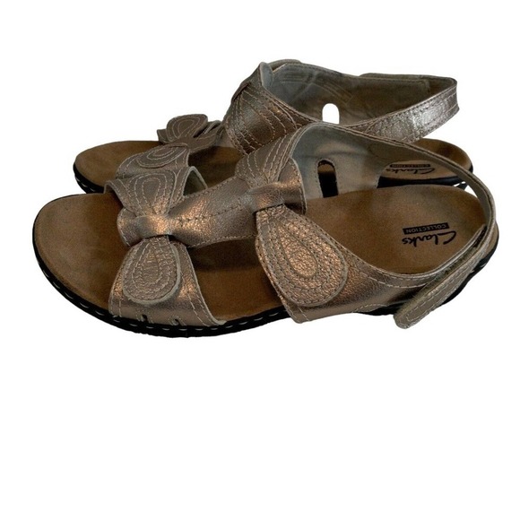 Clarks Collection Womens Size 10 Sandals Metallic Gold Soft Cushion Comfort - Picture 4 of 10